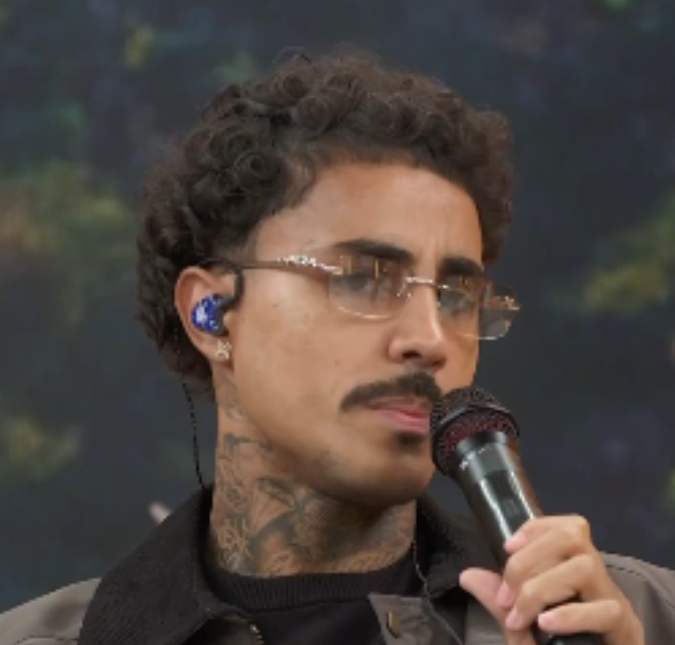 MC Livinho revela motivo de pausa na carreira: <i>- Estava sobrecarregado</i>