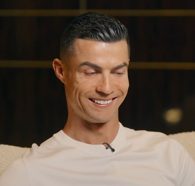 Cristiano Ronaldo exibe clique em família com os cinco filhos e ganha declaração de Georgina Rodríguez