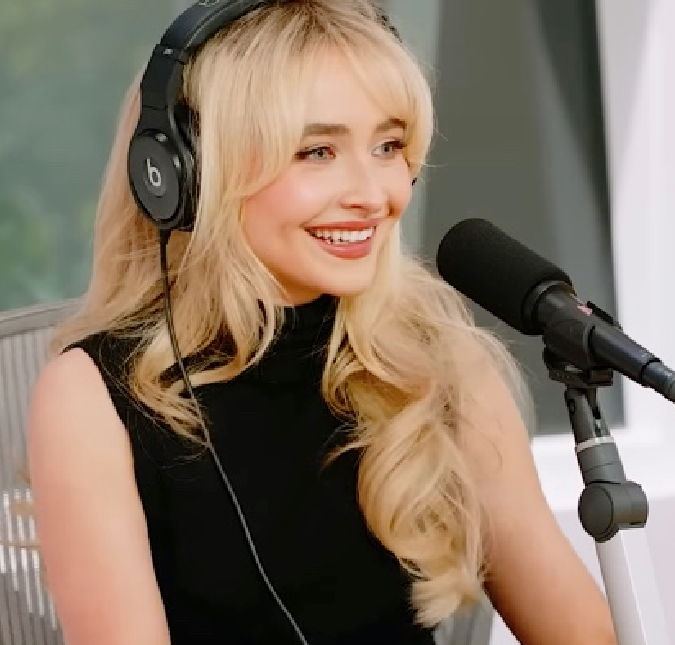 Sabrina Carpenter encanta ao surgir usando camisa do Brasil: <i>Barulhento, apaixonado e perfeito</i>