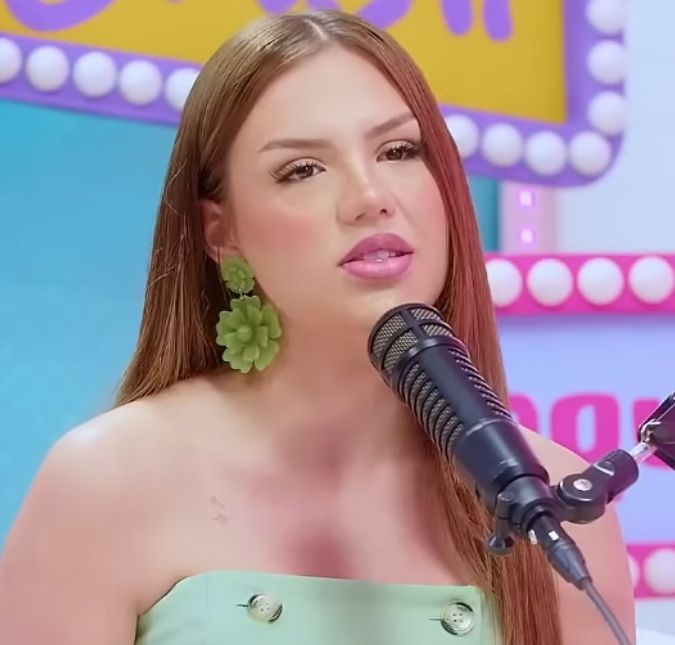 Vivi Wanderley faz desabafo sobre antigo namoro com Juliano Floss: <i>- Vivi um relacionamento abusivo psicologicamente</i>