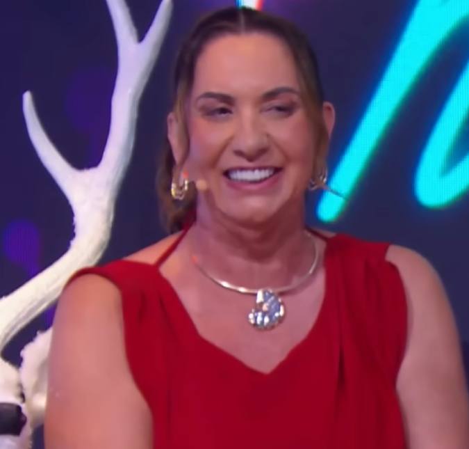 Margareth Serrão surge contente ao exibir resultado de cirurgias plásticas após 30 adias