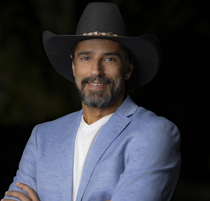 Alberto Cowboy reflete sobre segunda participação no <i>BBB</i> aos quase 50 anos de idade: <i>Meu coração só sabe agradecer</i>