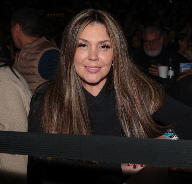 Simony comemora remissão completa do câncer e relembra diagnóstico: <i>Um câncer que falam que não tinha cura</i>