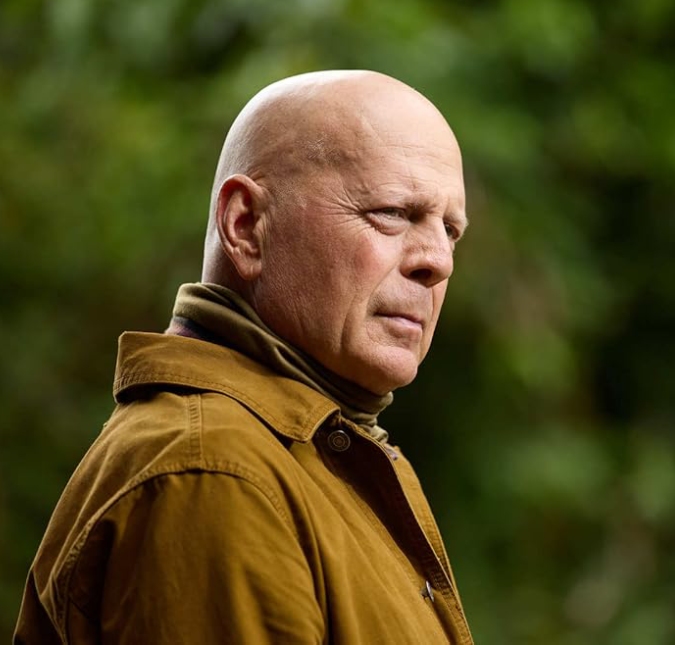 Afastado das telonas, Bruce Willis é visto em rara aparição pública; veja clique!
