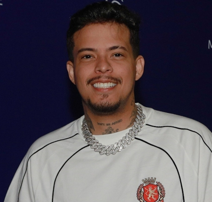 Felipe Amorim pede Duda Kropf em casamento durante gravação de clipe