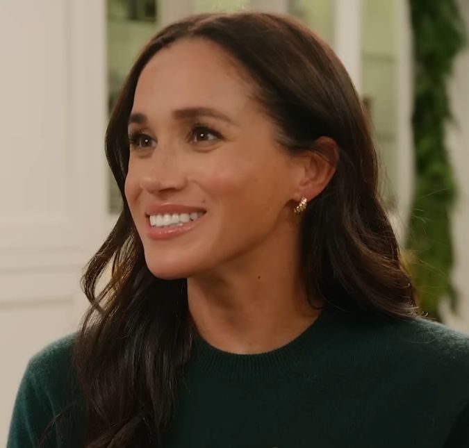 Meghan Markle se derrete ao mostrar vídeo do filho esquiando com o Príncipe Harry: <i>Meus meninos</i>
