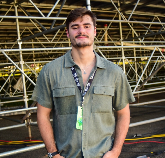 Filho de Fábio Assunção pede namorada em casamento com momento romântico