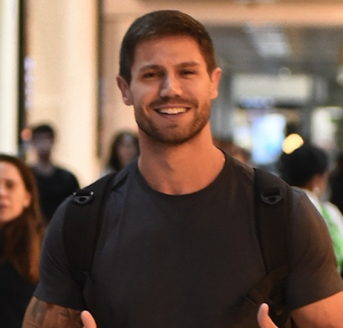 Jonas Sulzbach se envolve em acidente de carro em São Paulo