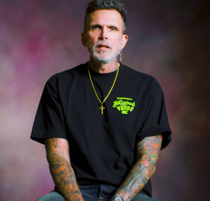 Ator Ashley Hamilton é levado ao hospital após sofrer overdose