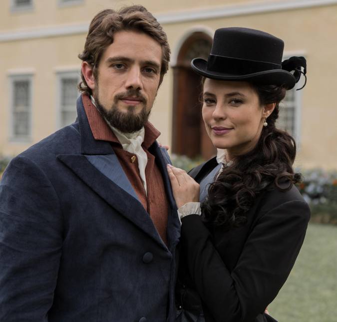 Vem aí! <i>TV Globo</i> anuncia <i>Além do Tempo</i> como substituta de <i>Terra Nostra</i>