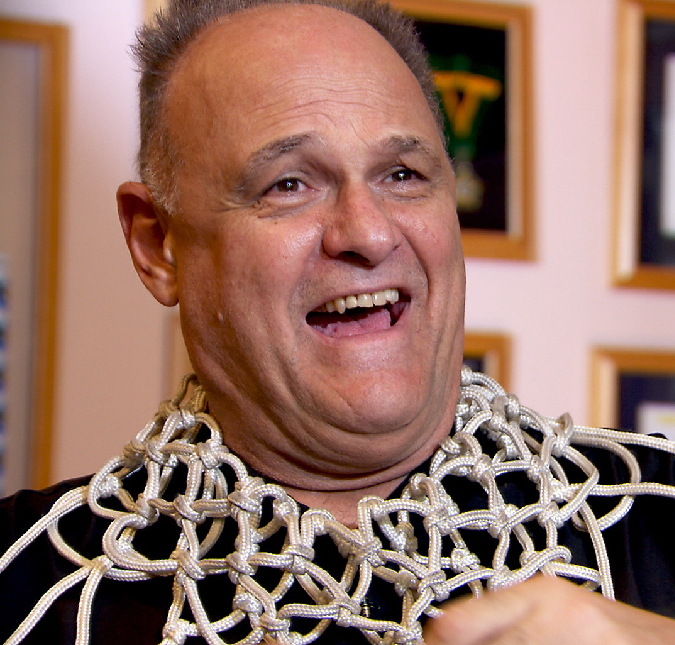 Oscar Schmidt se recuperava de cirurgia e foi homenageado antes de morrer