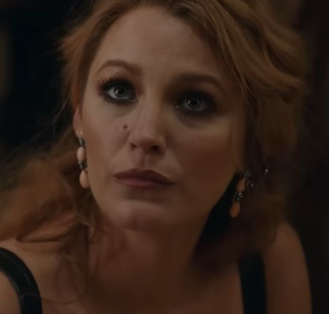 Blake Lively pede à Justiça para limitar uso de entrevista viral em julgamento, diz revista