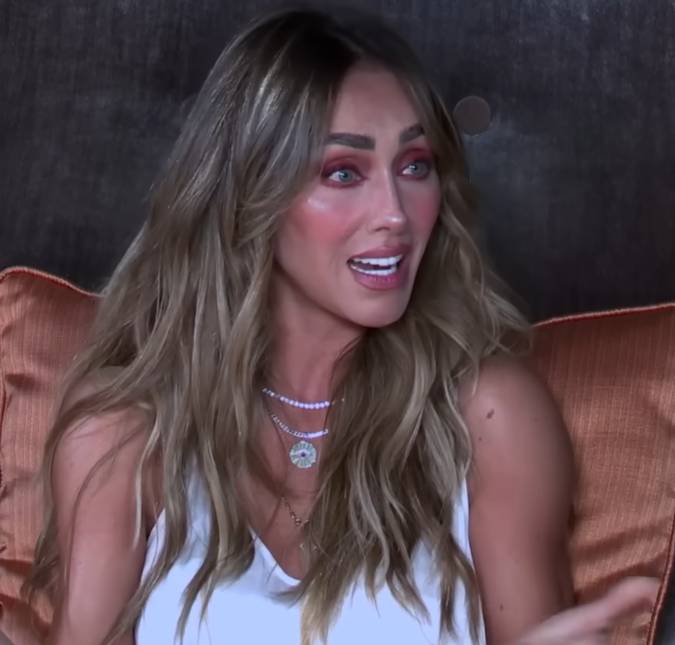 Anahí e marido completam 14 anos juntos e cantora celebra união: <i>Para sempre você</i>