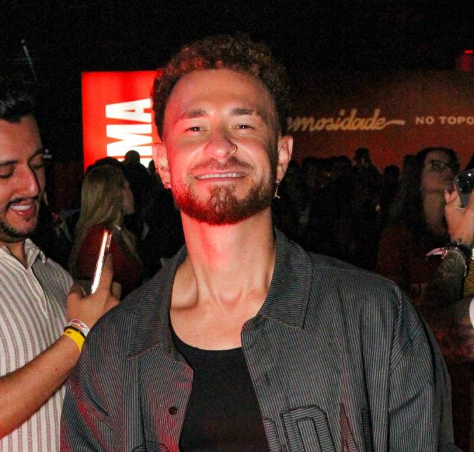 Fred Bruno resgata foto da infância e faz reflexão no dia do aniversário de 37 anos de idade: <i>Já amava celebrar a vida</i>