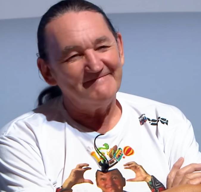 Após dois meses internado, Marquito recebe alta hospitalar e deixa hospital