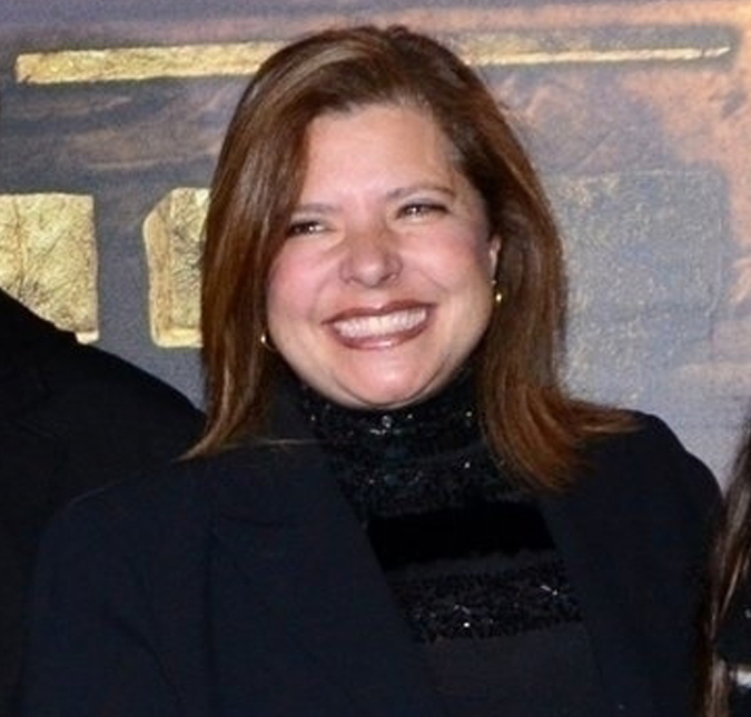 Rose Miriam anuncia retorno às redes sociais e resgata clique ao lado de Gugu Liberato e dos filhos