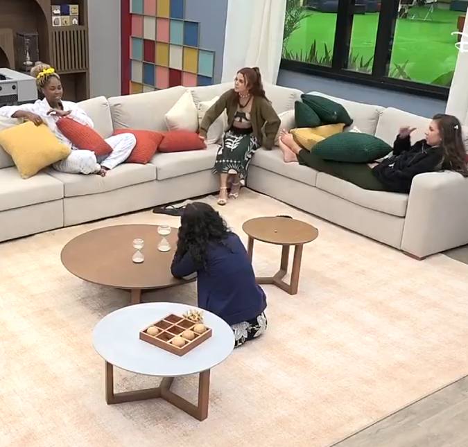 Discussões, imitação e estratégias...Veja o que aconteceu na <i>Casa do Patrão</i> após a eliminação de Thiago