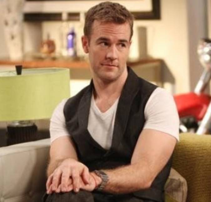 Esposa de James Van Der Beek compartilha fotos e relembra três meses de sua morte
