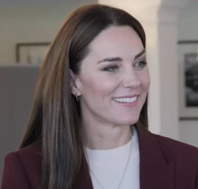 Kate Middleton faz primeira viagem ao exterior após diagnóstico de câncer