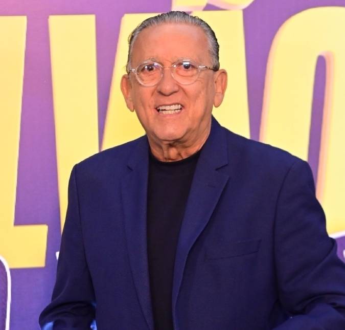 Galvão Bueno se derrete pelo filho que concluiu mestrado em Hollywood: <i>Orgulhosos de você</i>