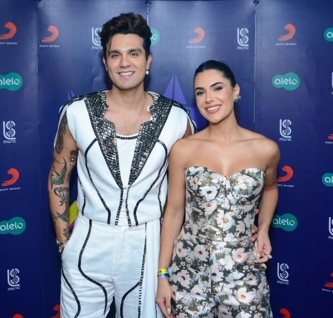 Filha de Jade Magalhães e Luan Santana chama atenção pelo tamanho e encanta internautas: <i>Vai ser alta igual o pai</i>
