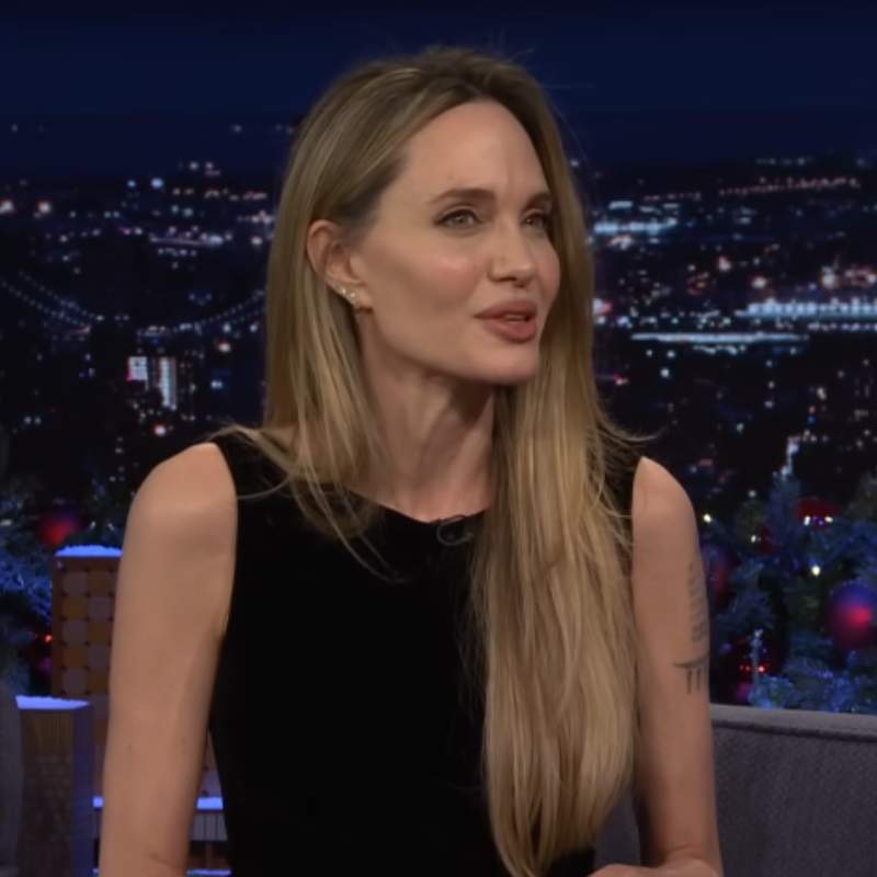 Confira algumas das polêmicas envolvendo a família de Angelina Jolie