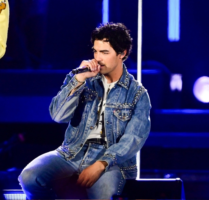 Joe Jonas faz reflexão sobre ser pai solteiro após separação de Sophie Turner: <i>Deram um novo propósito</i>