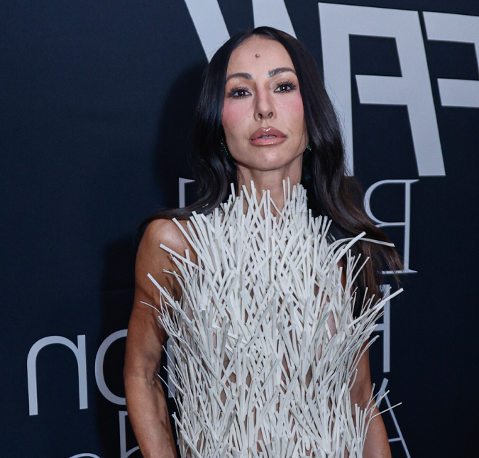 Sabrina Sato dá dicas para o Dia dos Namorados e brinca: <i>Não inventa umas coisas de pôr fantasia</i>
