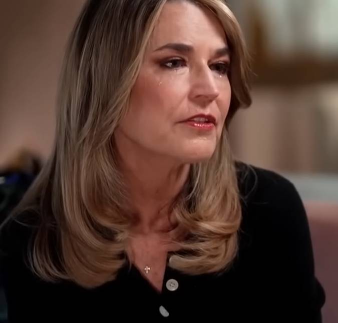 Savannah Guthrie se emociona ao vivo ao falar sobre o desaparecimento da mãe: - <i>Estamos em agonia e não conseguimos ter paz</i>