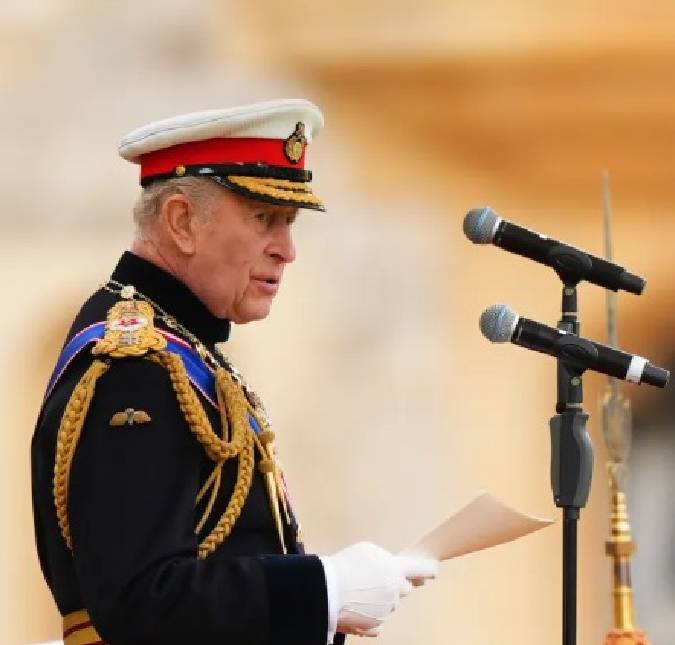 Rei Charles III toma medida inédita em meio a calor extremo no Reino Unido