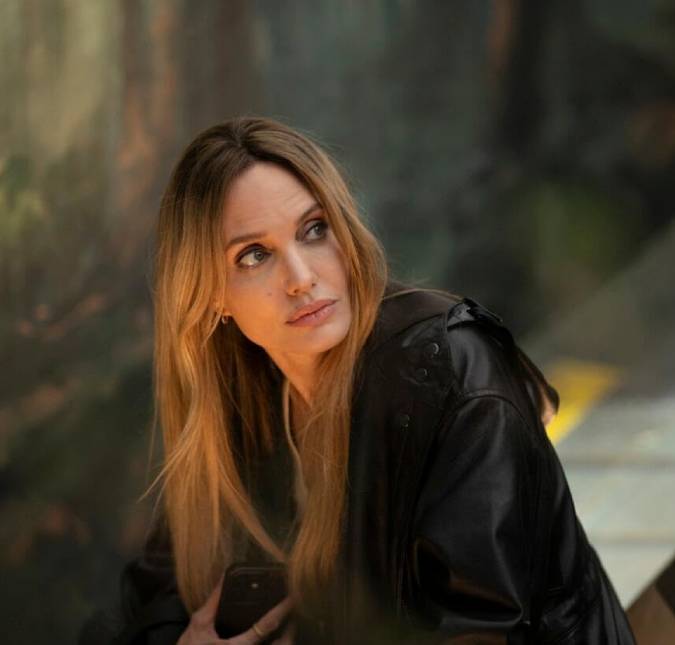 Angelina Jolie revela que não se relacionou com ninguém depois de Brad Pitt: <i>Esse lado meu não está no centro da minha vida</i>