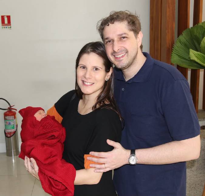 Evelyn Montesano dá à luz primeira filha