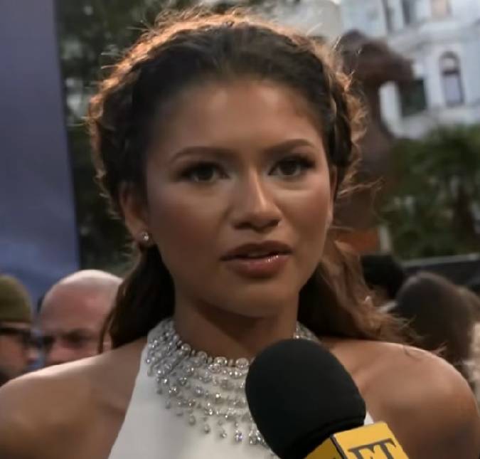 Zendaya impressiona ao usar vestido <i>Schiaparelli</i> na <i>première</i> de <i>Odisseia</i> horas após desfile em Paris