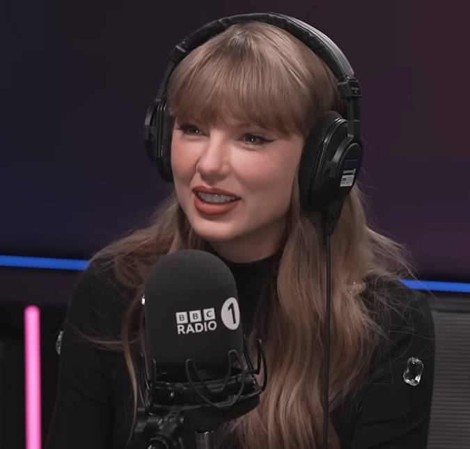Taylor Swift é flagrada pela primeira vez com aliança de casamento