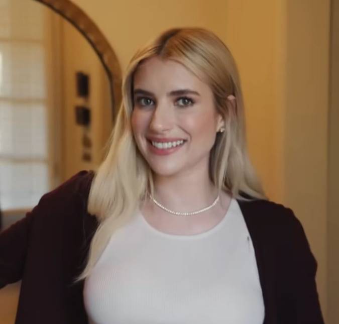 Emma Roberts se casa com Cody John e escolhe vestido preto para festa da cerimônia