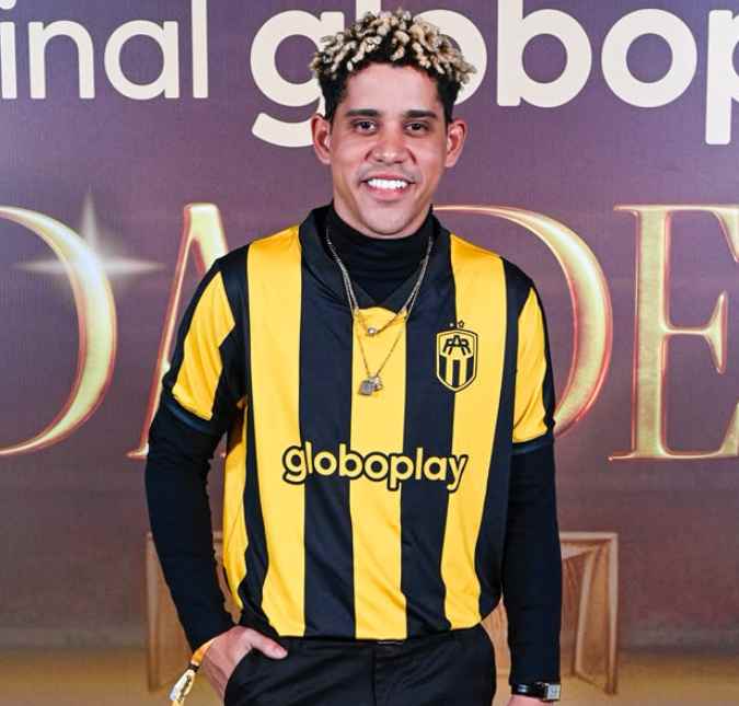 Cauê Campos se derrete por <i>Jogada de Risco</i> e declara: <i>- Realizar de um sonho</i>