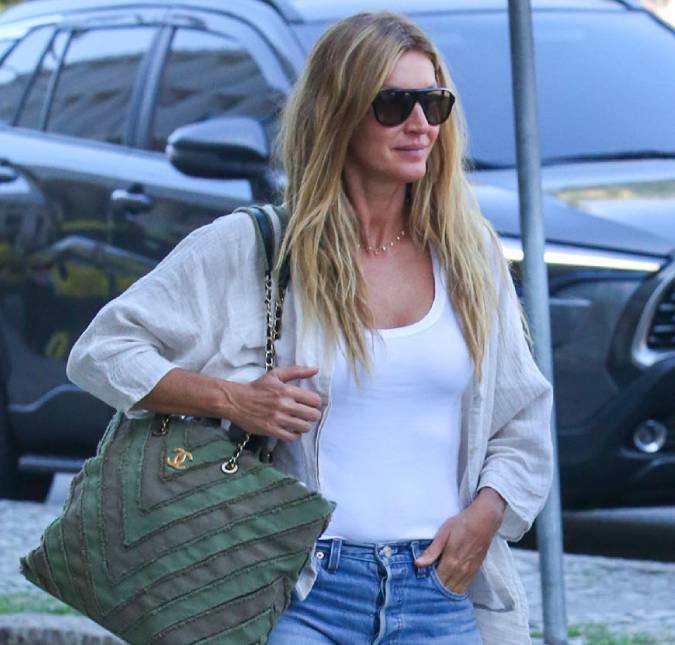 Gisele Bündchen deixa hotel no Rio de Janeiro acompanhada do marido e do filho caçula