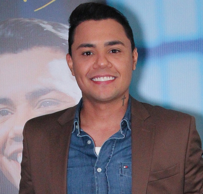 Felipe Araújo oficializa união com Lara Prado: <i>De hoje para sempre</i>