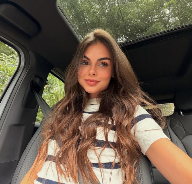 Gêmeas? Amanda Kimberlly mostra semelhança entre ela e a filha com Neymar Jr.