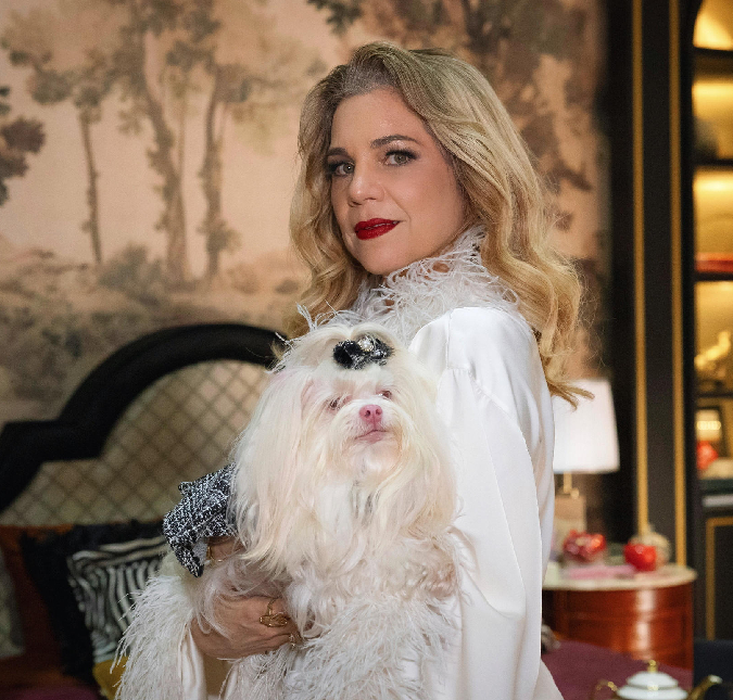 Que fofura! Meg, a Maria Antonieta de <i>Quem Ama Cuida</i>, conquista o público e ganha destaque no <i>Fantástico</i>
