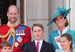 Príncipe Louis faz estreia em evento esportivo ao lado de Kate Middleton e Príncipe William