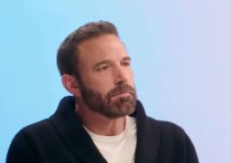 Ben Affleck ganha mais de cinco milhões de reais ao vencer programa <i>Quem Quer Ser Um Milionário</i>