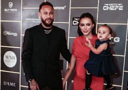 Em leilão beneficente, Neymar Jr. usa relógio de dois milhões de reais inspirado no filme <i>O Poderoso Chefão</i>