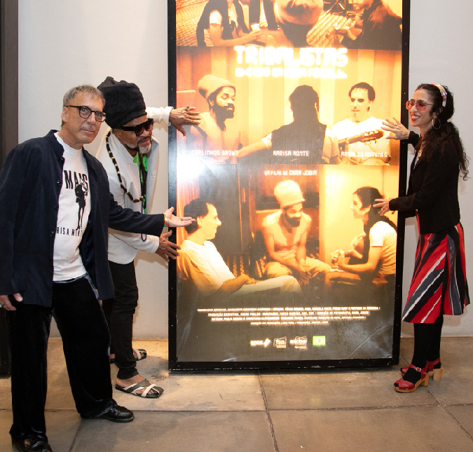 Marisa Monte, Carlinhos Brown e Arnaldo Antunes se reúnem na pré-estréia do documentário <i>Tribalistas</i>