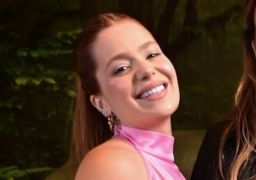 Viih Tube não aprova prévia de penteado de casamento com Eliezer: <i>Vamos refazer</i>