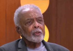 Gilberto Gil diz que ainda recebe condolências pela morte de Preta Gil: <I>Todo mundo condoído pela perda dela</i>