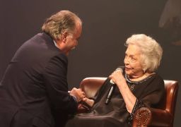 Tony Ramos faz homenagem em aniversário de Nathalia Timberg