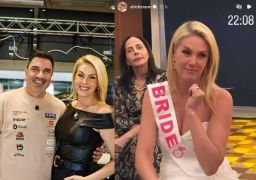 Ana Hickmann se emociona durante chá de <i>lingerie</i> antes de casamento com Edu Guedes