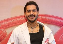 Zé Felipe manda recado para Ana Castela durante <i>show</i> e pede segredo: <i>- Dá problema</i>