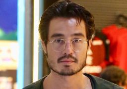 Tiago Iorc relembra pausa na carreira e revela que ficou um mês sem dormir: <i>- Eu bebia muito</i>